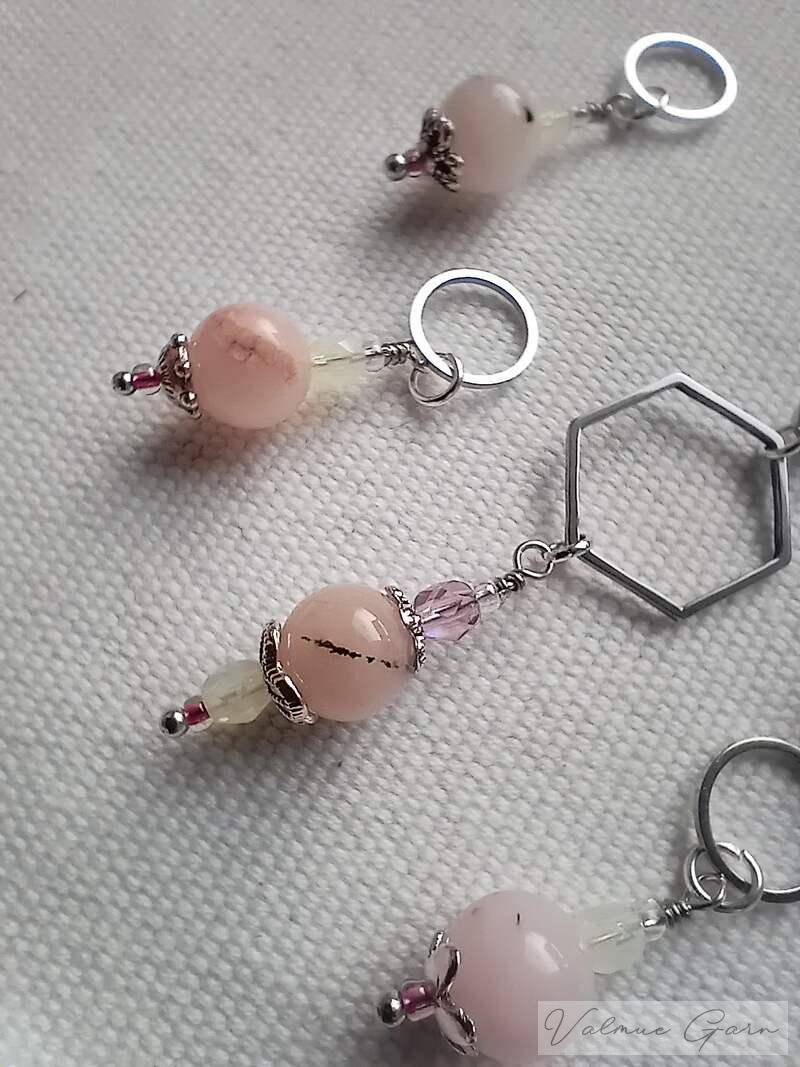 Opál růžový andský