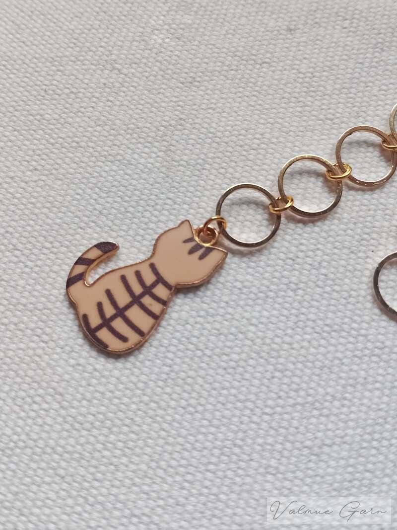 Kočka jako malovaná No. 7