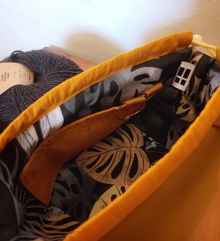 Taška na malé projekty z ekokůže No.3 