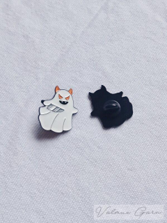 Pin duch s nožem a růžky
